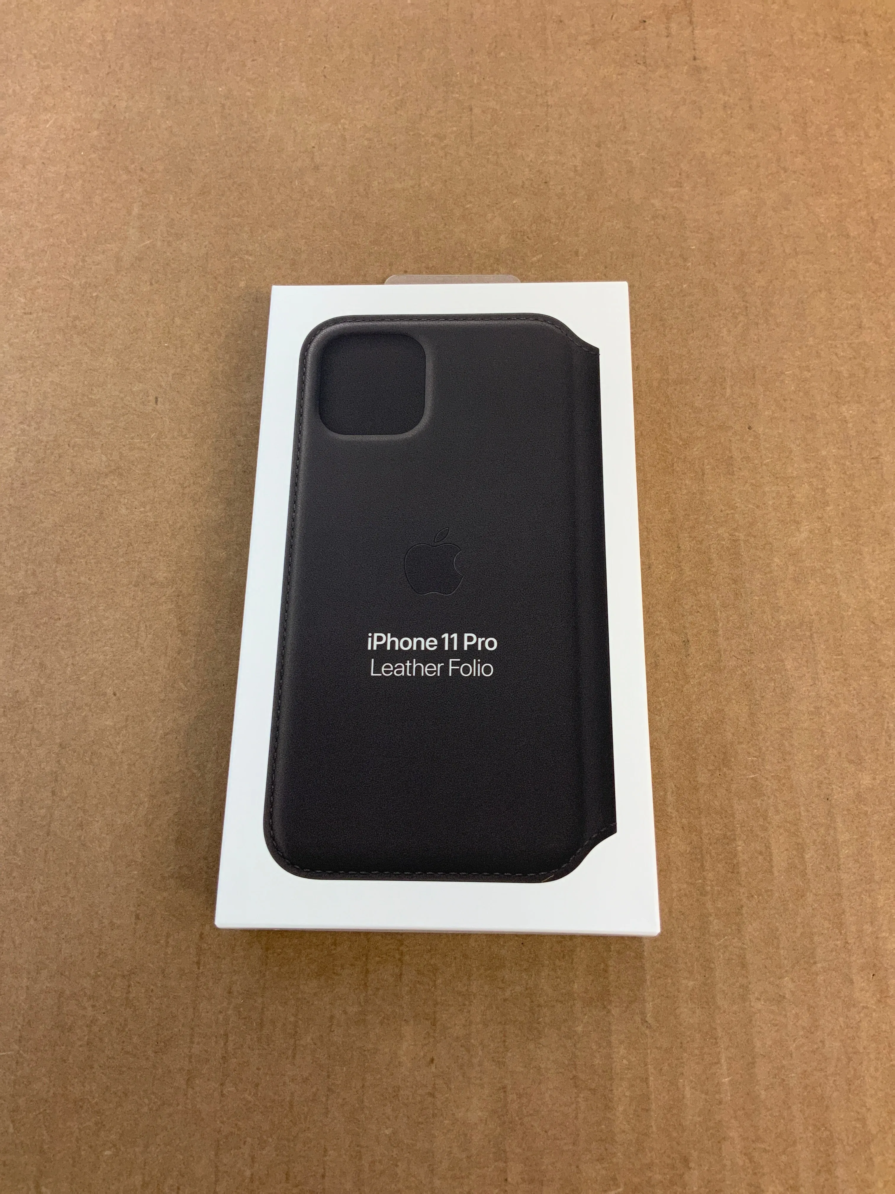 ♥ New, Factory Sealed - Apple iPhone 11 Pro Leather Folio Case Black MX062ZM/A