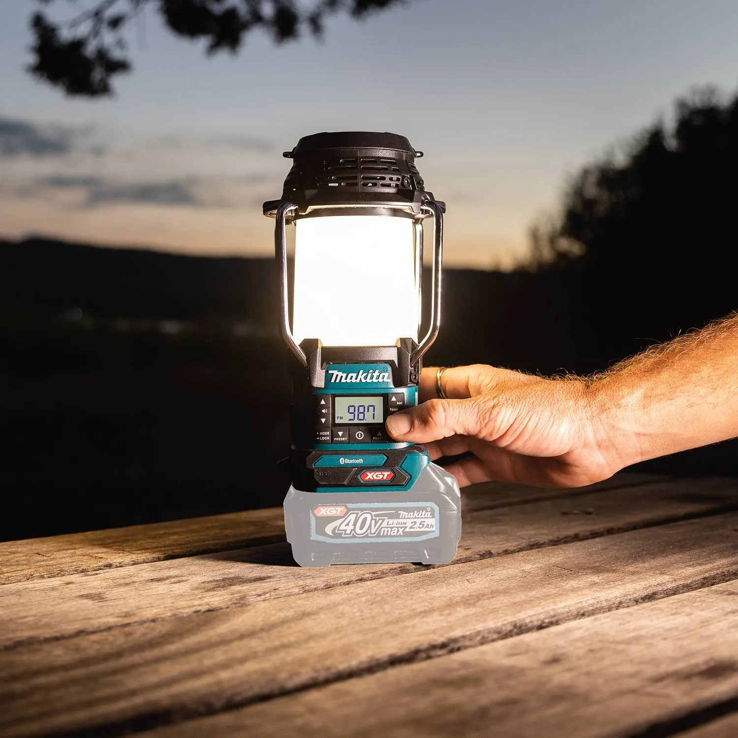 Makita GRM04 40V max XGT Cordless Lantern w/ Radio - Bare Tool