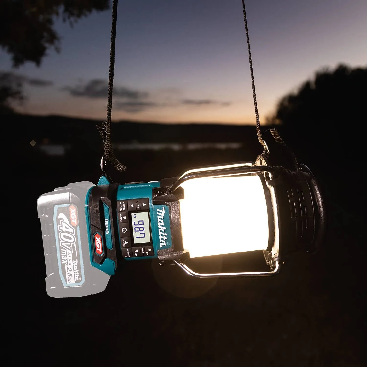 Makita GRM04 40V max XGT Cordless Lantern w/ Radio - Bare Tool