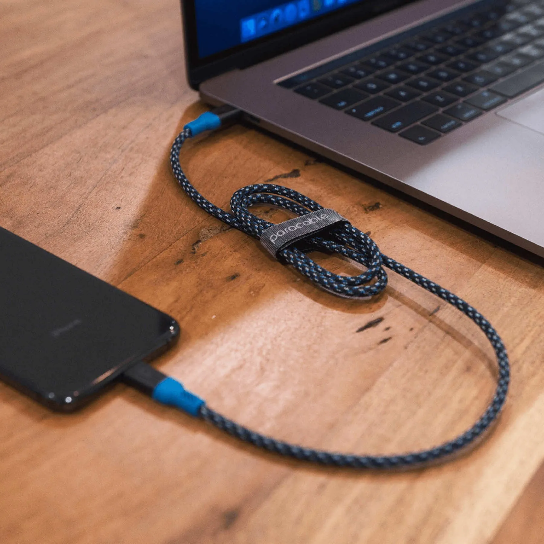 Paraflex™ USB-C to Lightning (Matrix)
