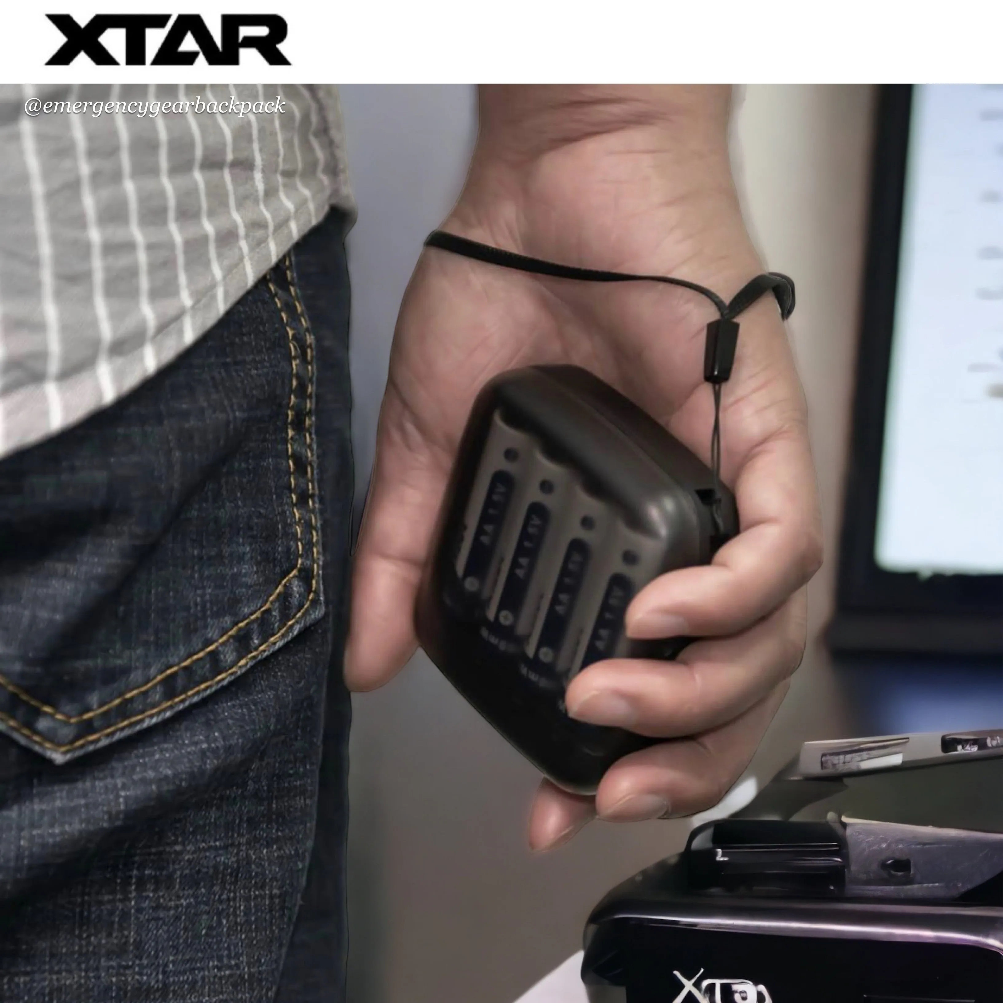 XTAR BC4 1.5V&1.2V Battery Charger